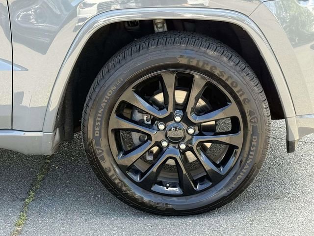 Used 2020 Jeep Grand Cherokee Altitude AWD/4WD image 7