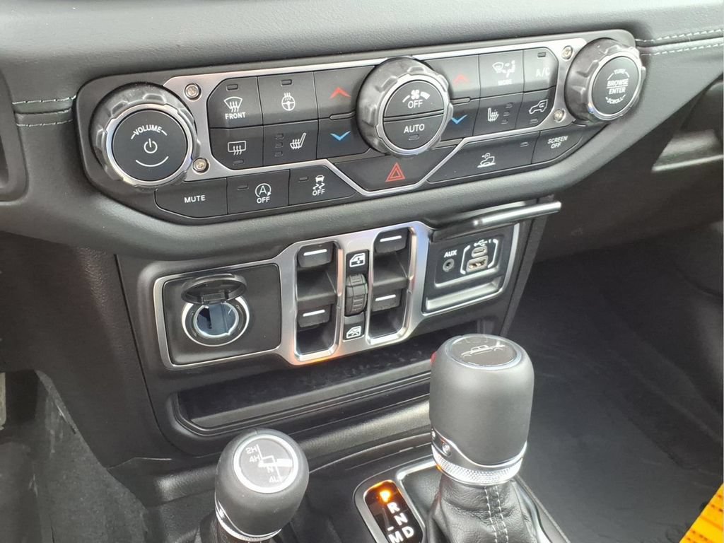New 2026 Jeep Gladiator Mojave AWD/4WD image 19
