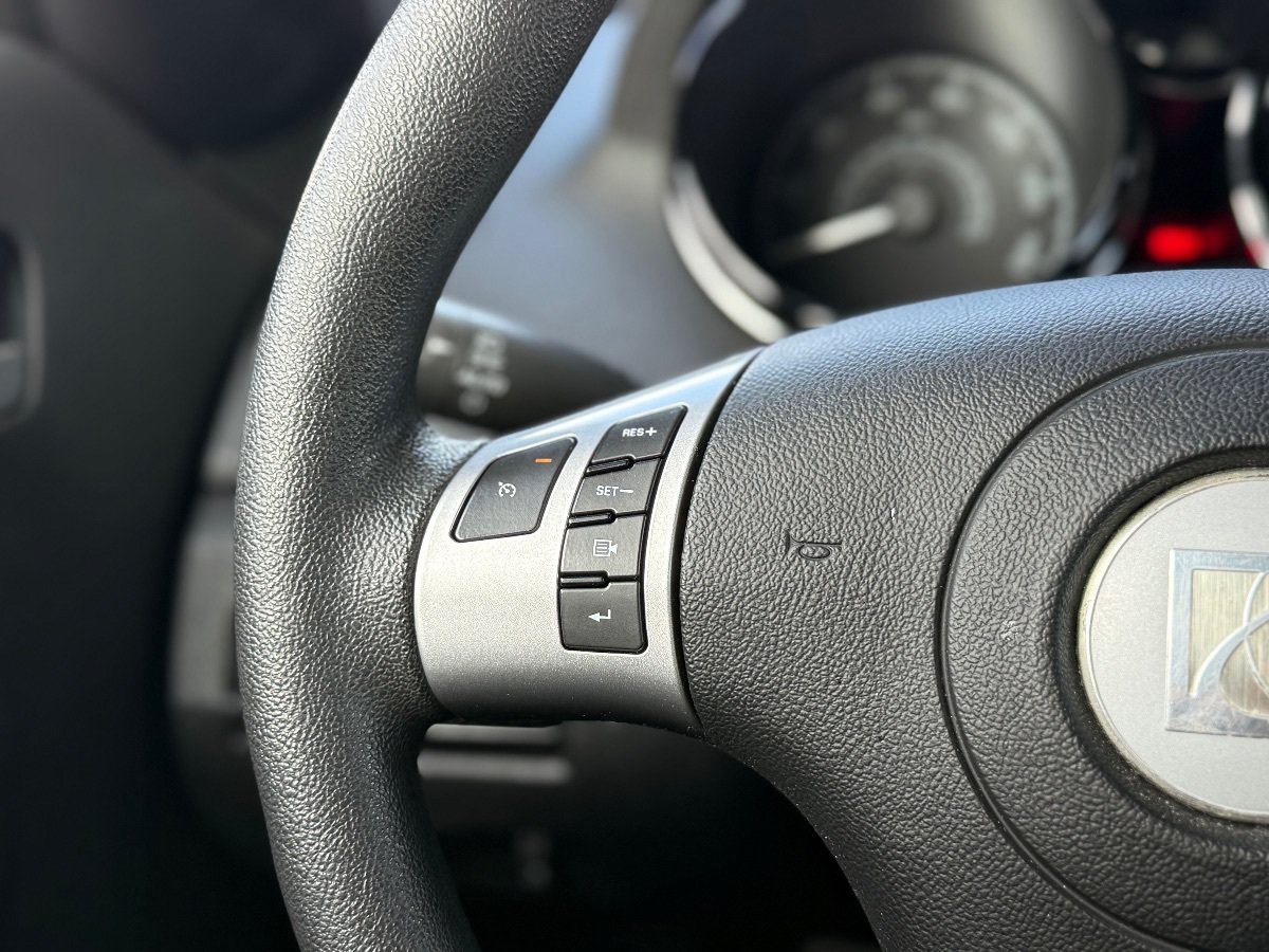 Used 2007 Saturn Sky RWD image 23