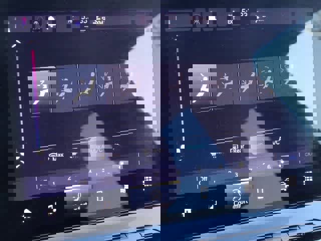 Used 2024 Jeep Compass Latitude image 28