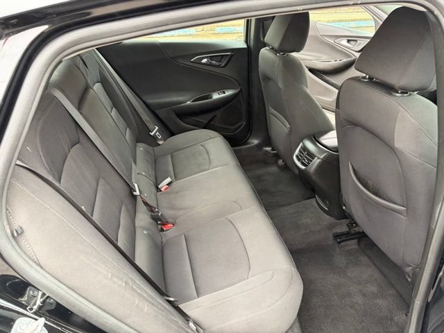 Used 2021 Chevrolet Malibu LT FWD image 32