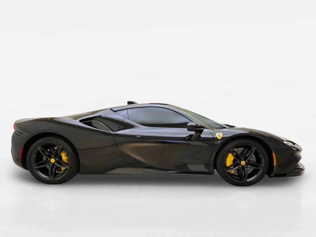 Used 2022 Ferrari SF90 Stradale AWD/4WD image 6
