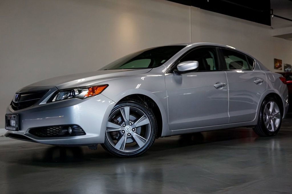 Used 2013 Acura ILX w/ Premium Package