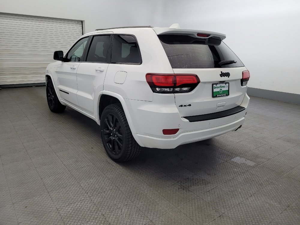 Used 2020 Jeep Grand Cherokee Altitude image 5