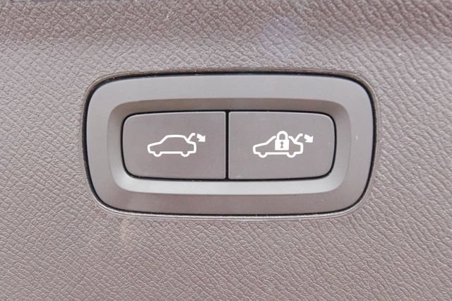 Certified 2023 Volvo XC90 B6 Plus AWD/4WD image 34