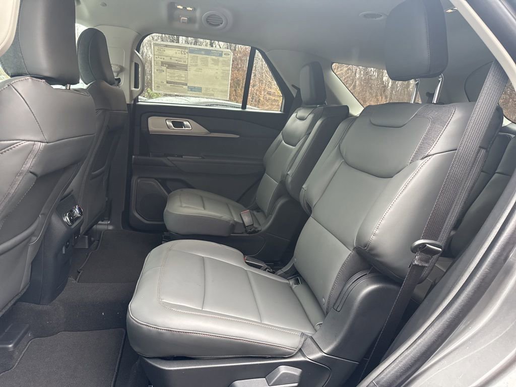 New 2026 Ford Explorer Active w/ Active Comfort Package image 29
