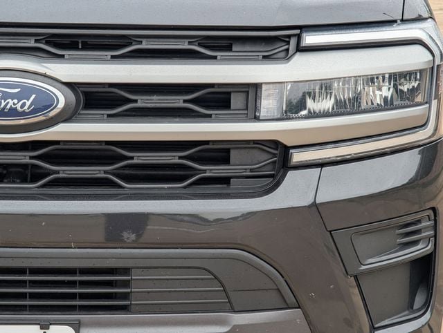 Used 2023 Ford Expedition Max XLT RWD image 9
