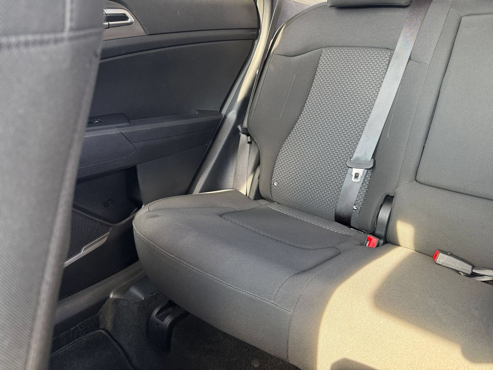Used 2025 Kia Sportage LX AWD/4WD image 38
