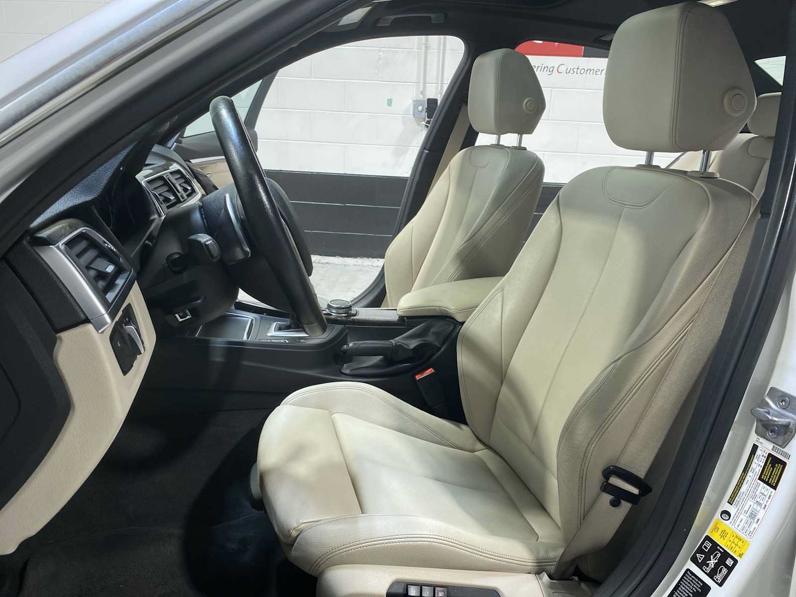 Used 2016 BMW 328i xDrive Sedan AWD/4WD image 11