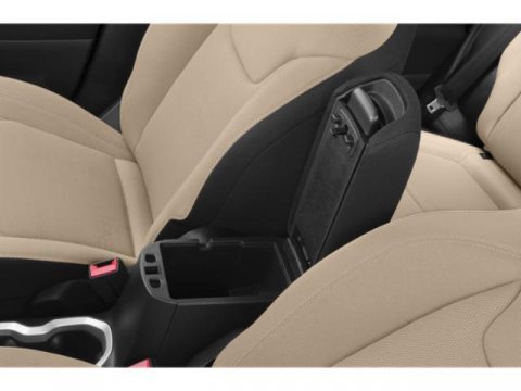 Used 2018 Jeep Renegade Latitude image 19