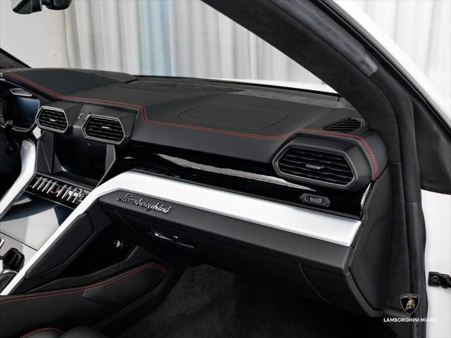 Used 2019 Lamborghini Urus AWD/4WD image 28
