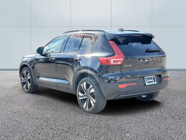 Certified 2023 Volvo XC40 B5 Plus w/ Driver Assist Package image 6