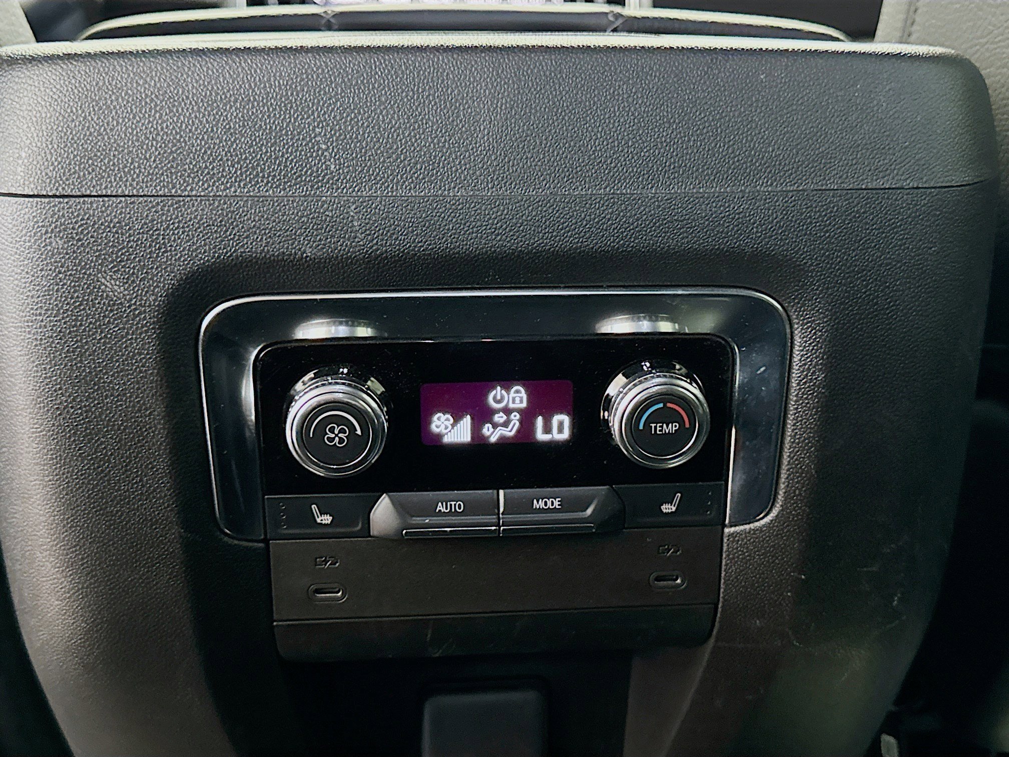 Used 2025 GMC Yukon Denali image 16