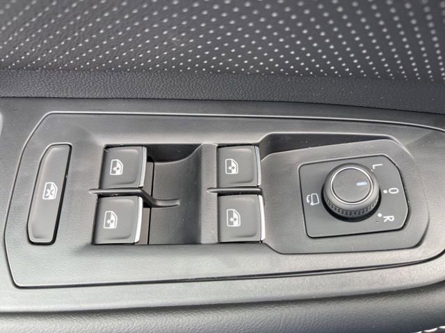 New 2025 Volkswagen Atlas Cross Sport SEL Premium R-Line image 29