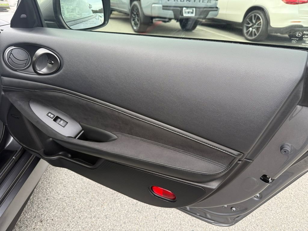 Certified 2023 Nissan Z Performance w/ Floor Mat Package (L93) image 28