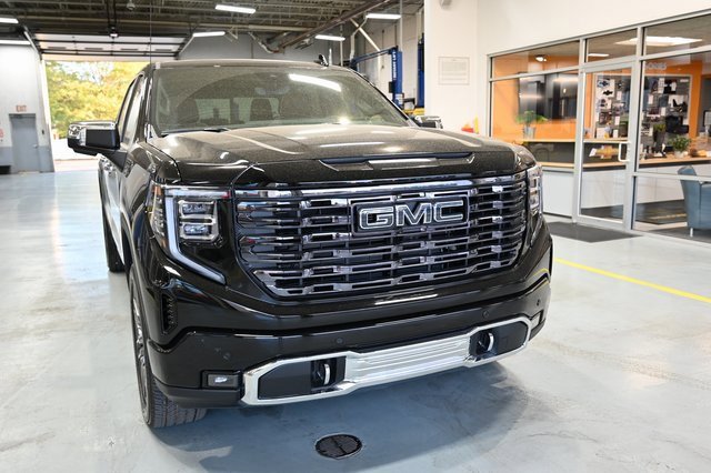 New 2026 GMC Sierra 1500 Denali Ultimate image 3