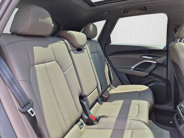 Certified 2025 Audi Q5 Premium w/ Convenience Package AWD/4WD image 21