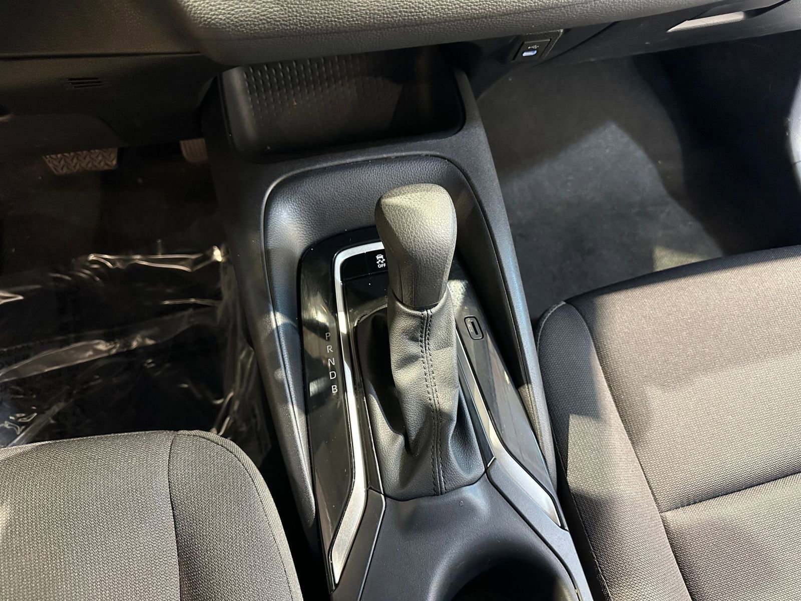 Used 2025 Toyota Corolla LE image 42