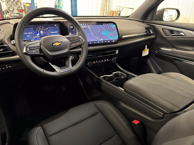 New 2027 Chevrolet Traverse LT w/ LPO, Floor Liner Package AWD/4WD image 7