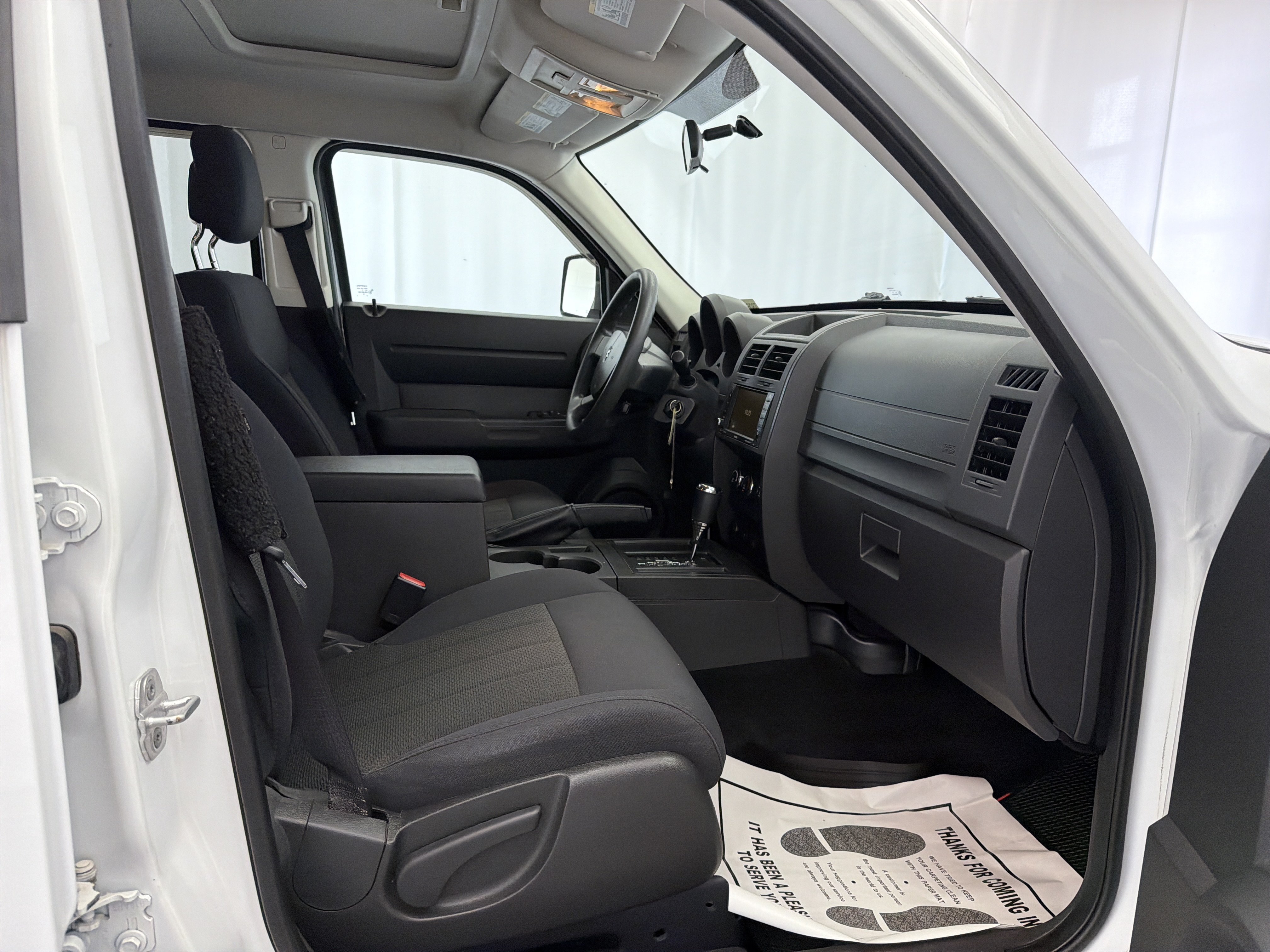 Used 2011 Dodge Nitro Heat w/ Popular Equipment Group RWD image 10