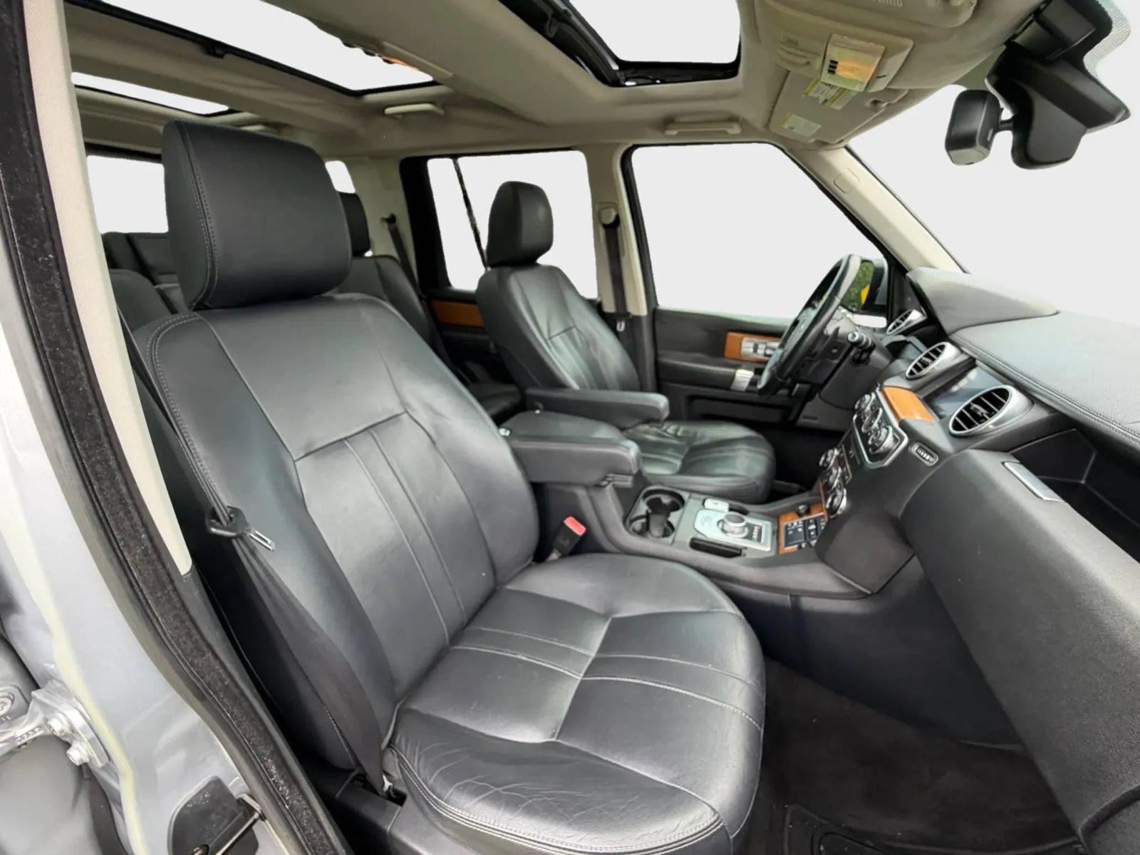 Used 2015 Land Rover LR4 HSE AWD/4WD image 27