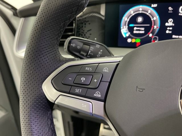 New 2026 Volkswagen Tiguan SE R-Line image 16