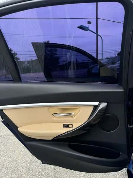 Used 2018 BMW 330i Sedan w/ Convenience Package RWD image 21