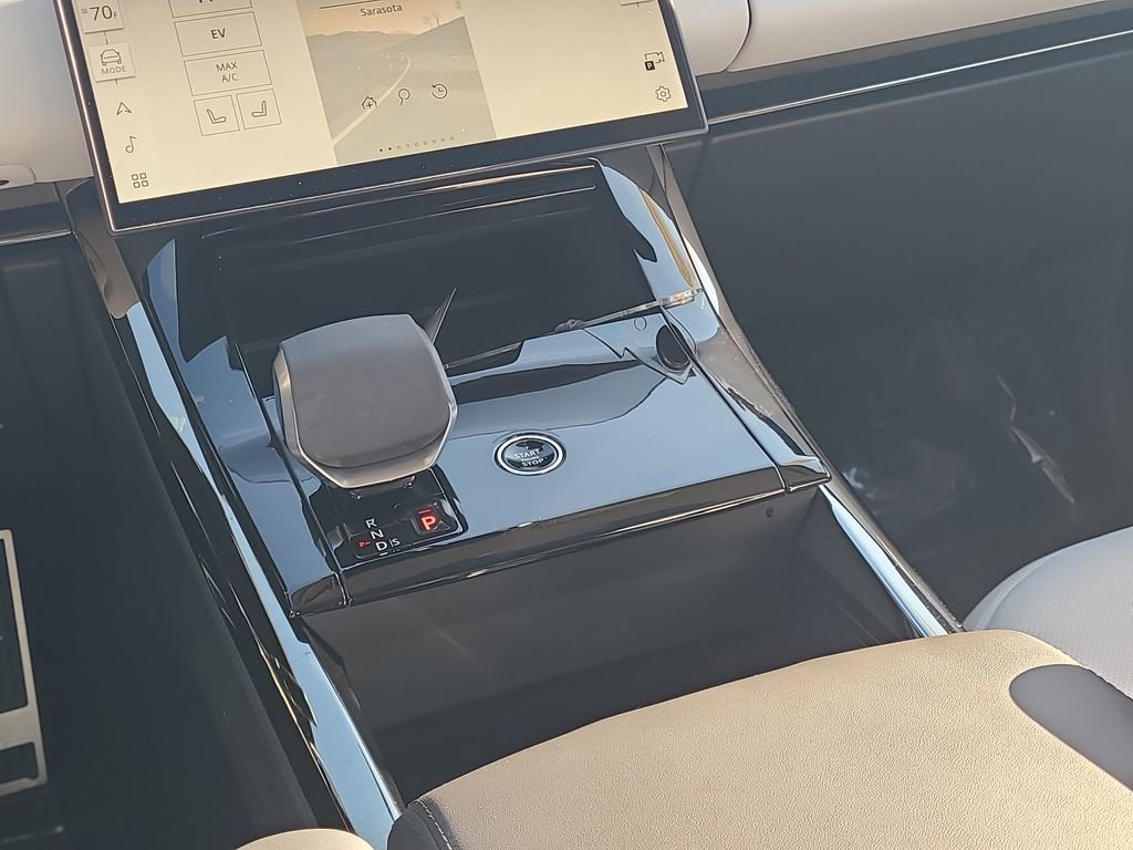 Used 2025 Land Rover Range Rover Sport Dynamic SE image 18