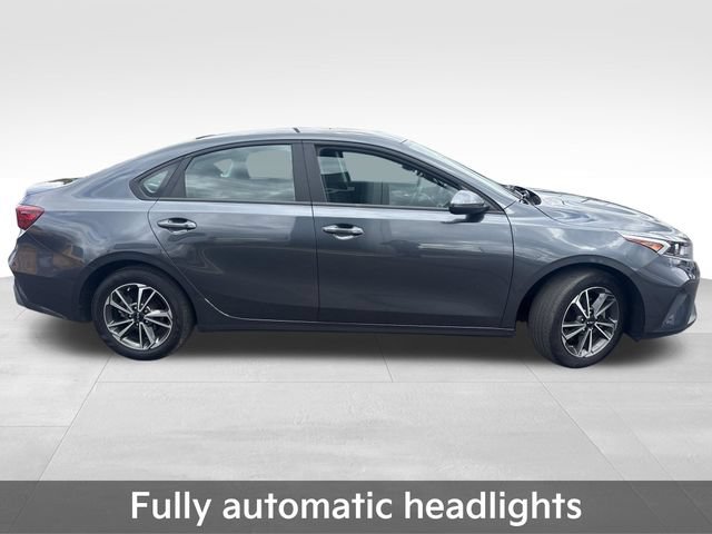 Used 2023 Kia Forte LXS w/ LXS Technology Package FWD image 9