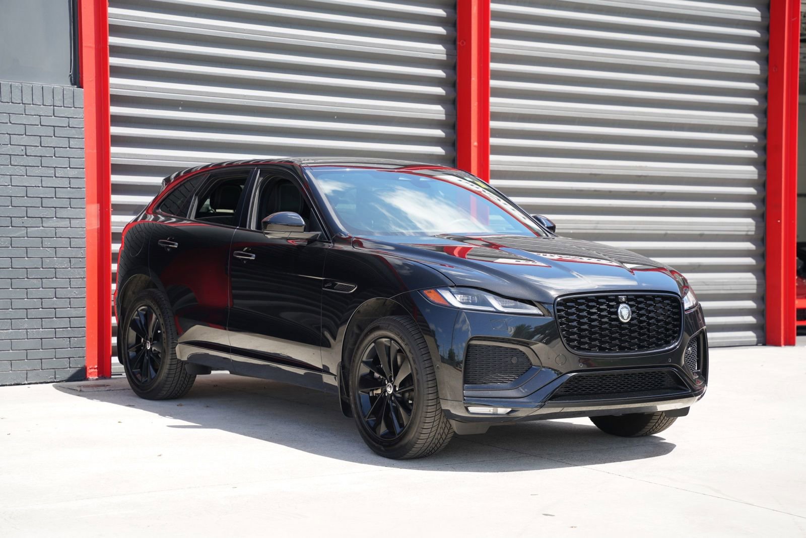 Used 2026 Jaguar F-PACE R-Dynamic S image 5
