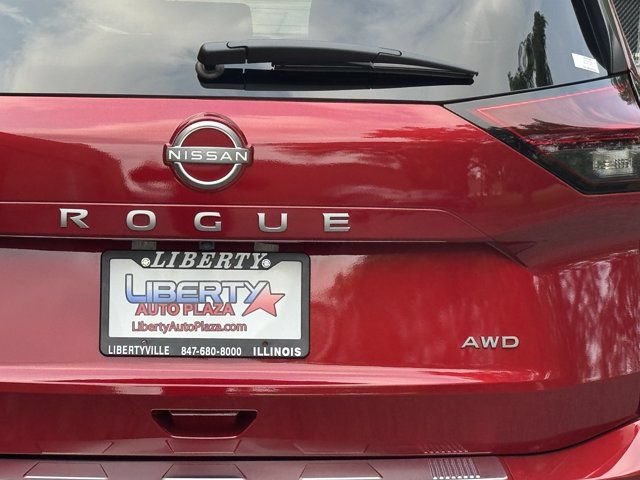 Used 2026 Nissan Rogue SV AWD/4WD image 17