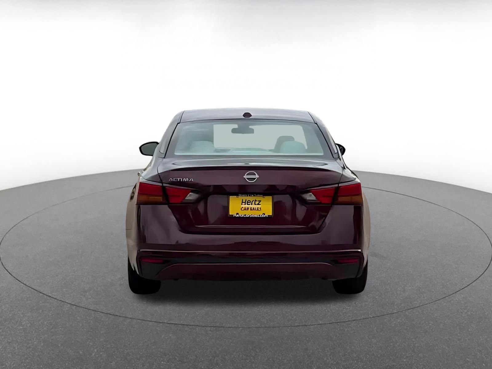 Used 2025 Nissan Altima 2.5 SV FWD image 12