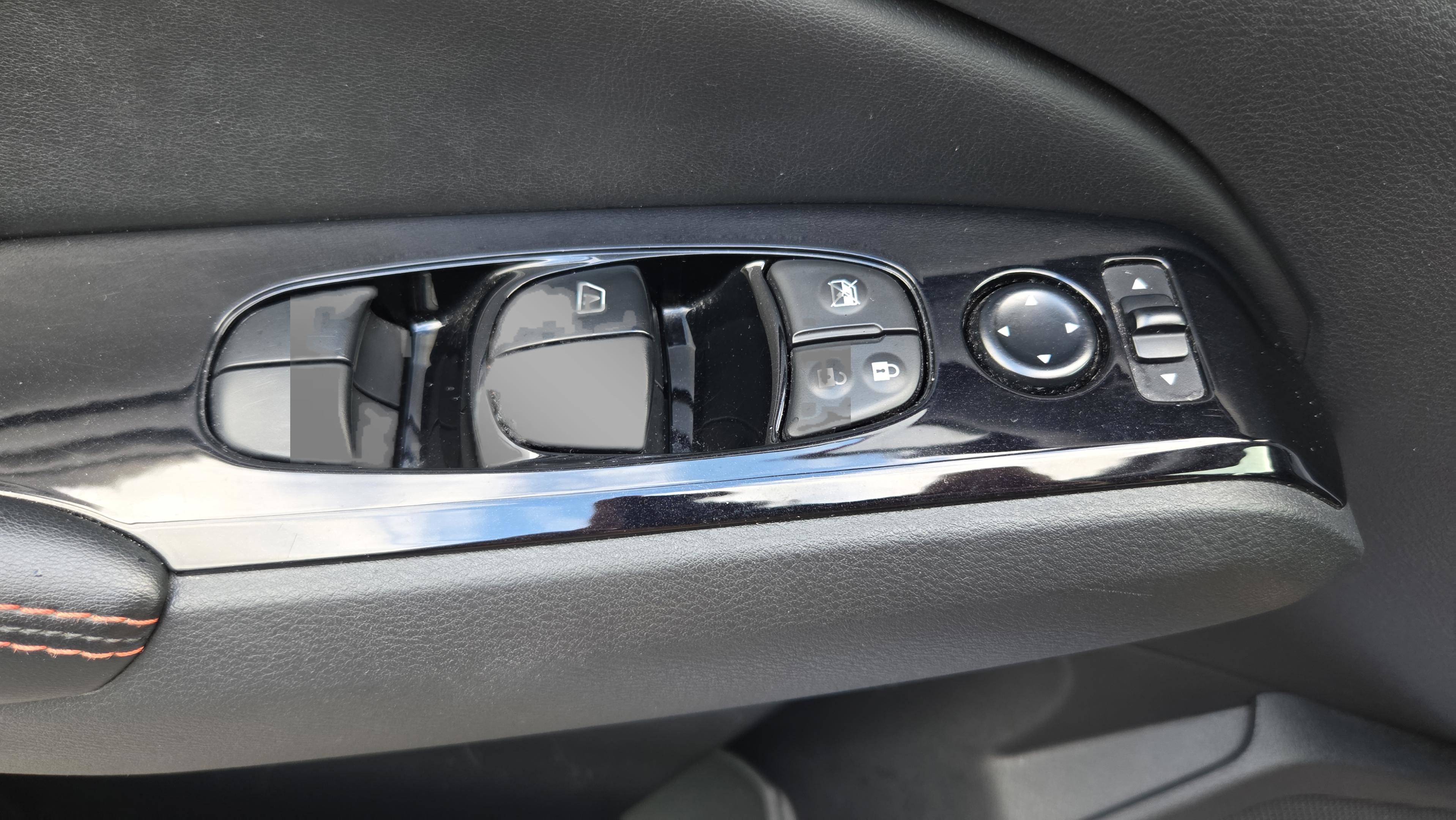 Used 2024 Nissan Altima 2.5 SR FWD image 29