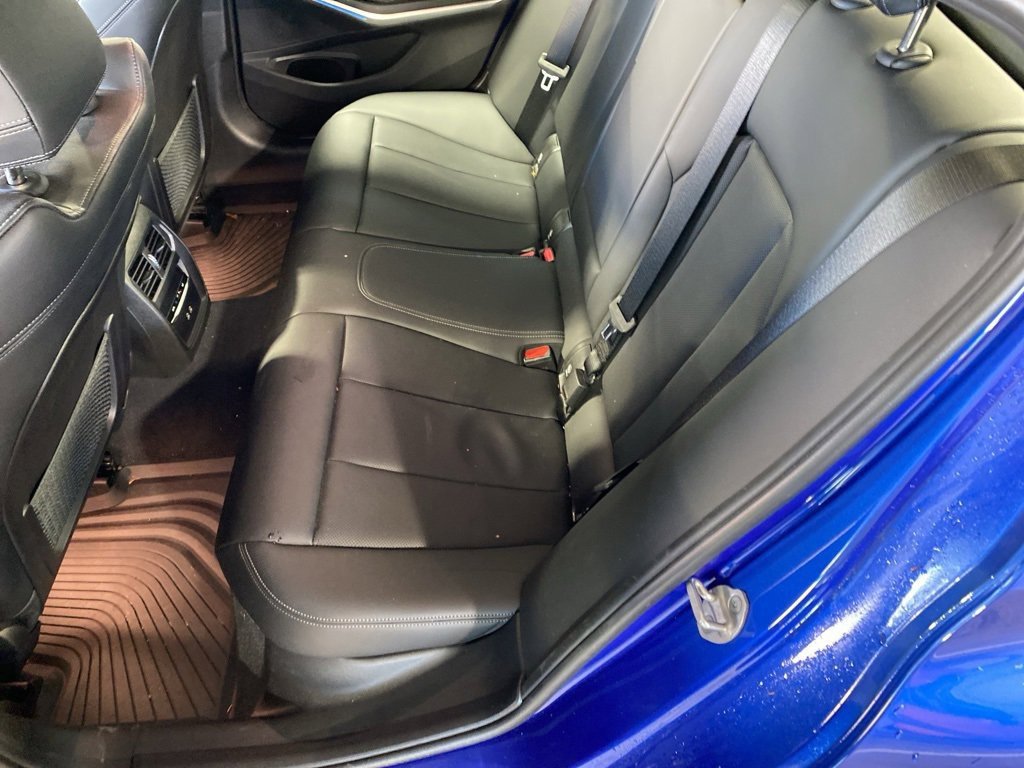 Used 2023 BMW 330i xDrive Sedan w/ M Sport Package image 10