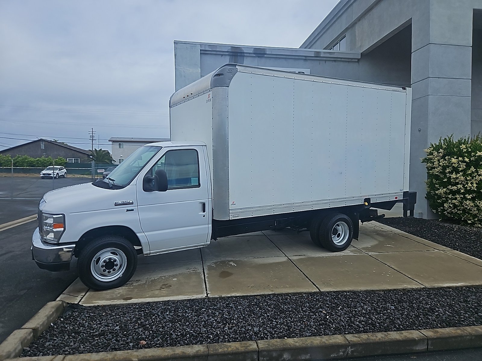Used 2019 Ford E-350 and Econoline 350 Super Duty w/ Power Windows & Locks Group RWD image 2
