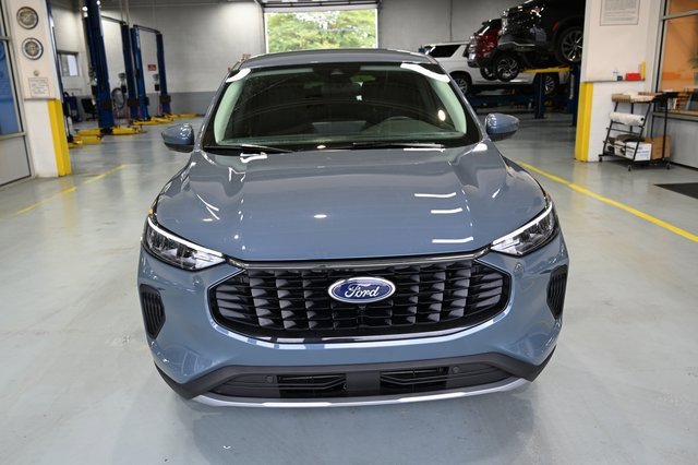 Used 2023 Ford Escape Active w/ Tech Pack #2 image 2