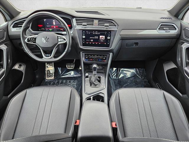 Used 2022 Volkswagen Tiguan SE R-Line FWD image 16