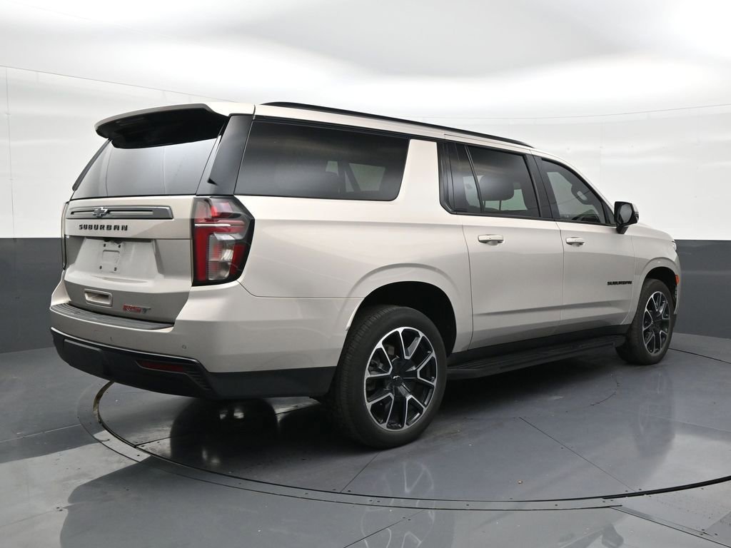 Used 2023 Chevrolet Suburban RST w/ Luxury Package image 5