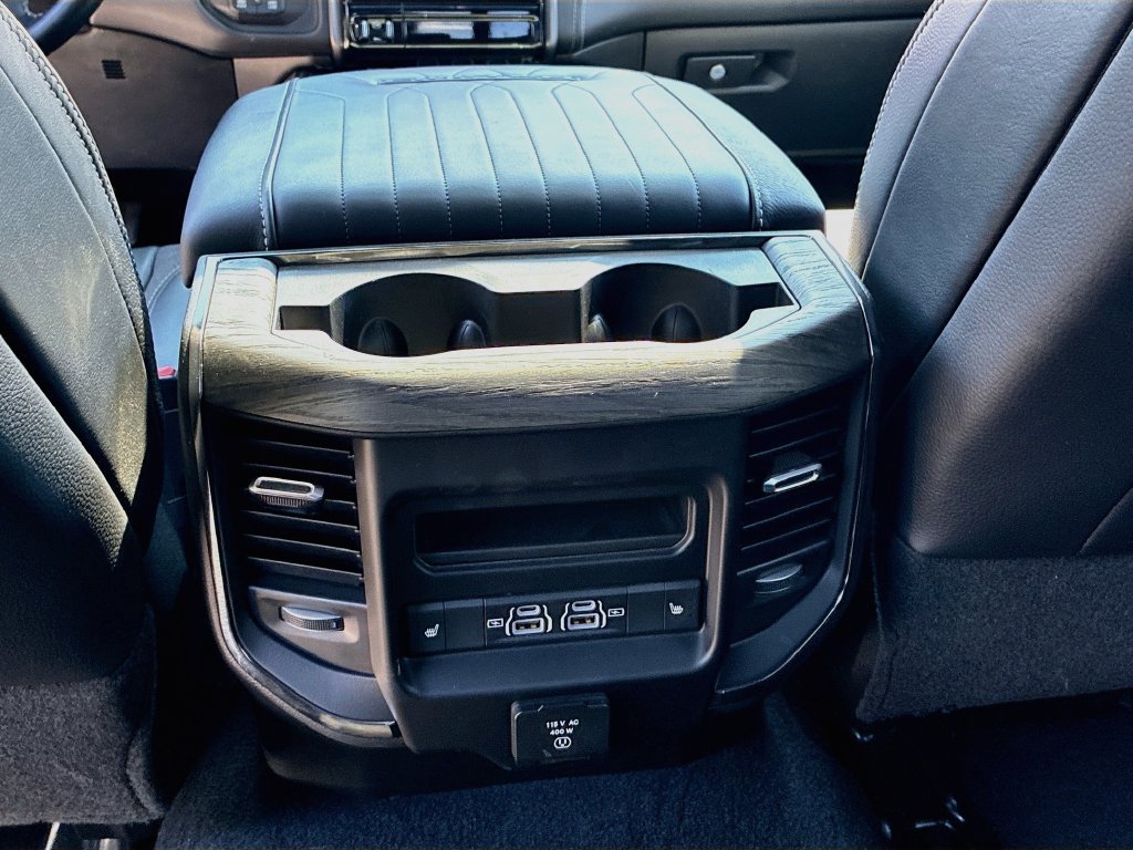 Used 2025 RAM 3500 Limited AWD/4WD image 26