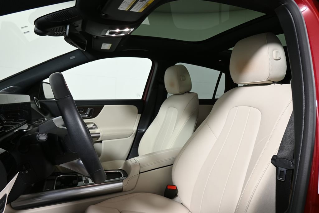 Certified 2025 Mercedes-Benz GLA 250 4MATIC image 15