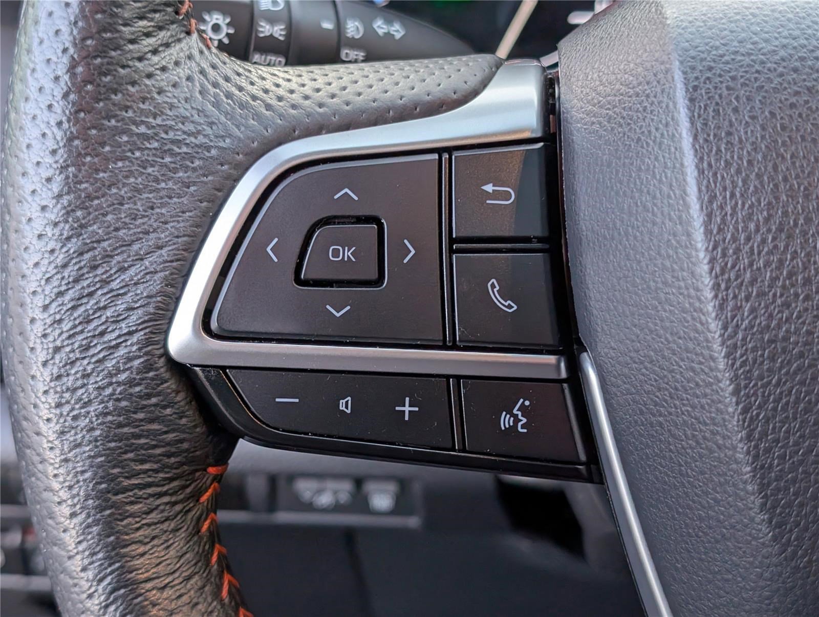 Used 2024 Toyota Sienna XSE w/ XSE Plus Package image 24