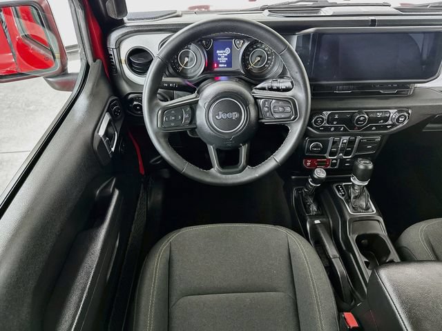 Used 2025 Jeep Wrangler Unlimited Sport AWD/4WD image 4
