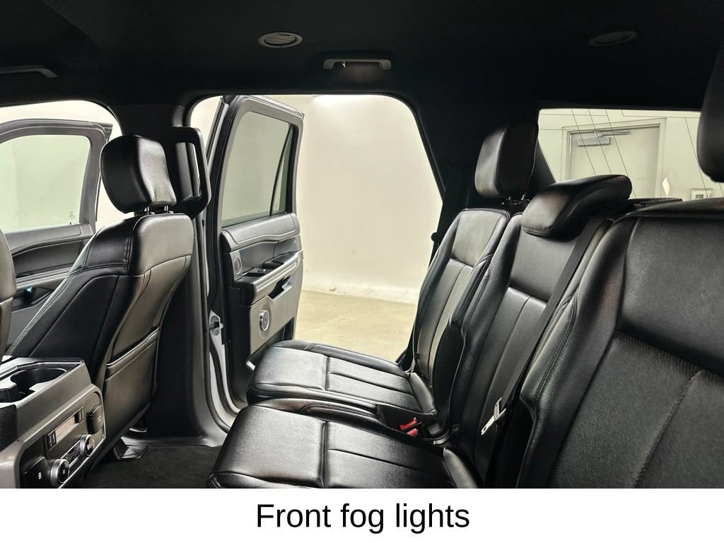 Used 2019 Ford Expedition XLT w/ Equipment Group 202A AWD/4WD image 36