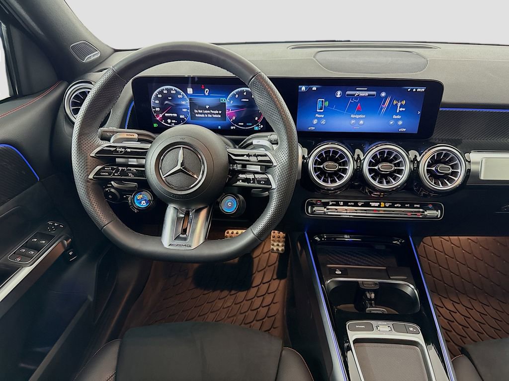 Used 2024 Mercedes-Benz GLB 35 AMG 4MATIC image 23