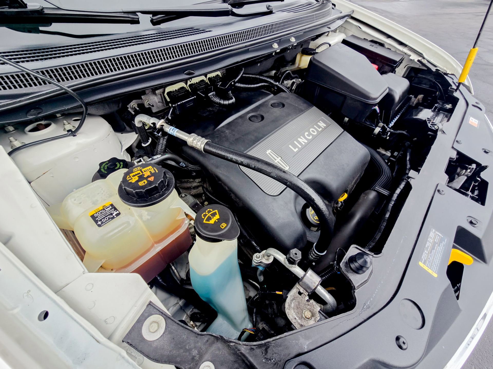 Used 2015 Lincoln MKX FWD w/ Equipment Group 102A image 44