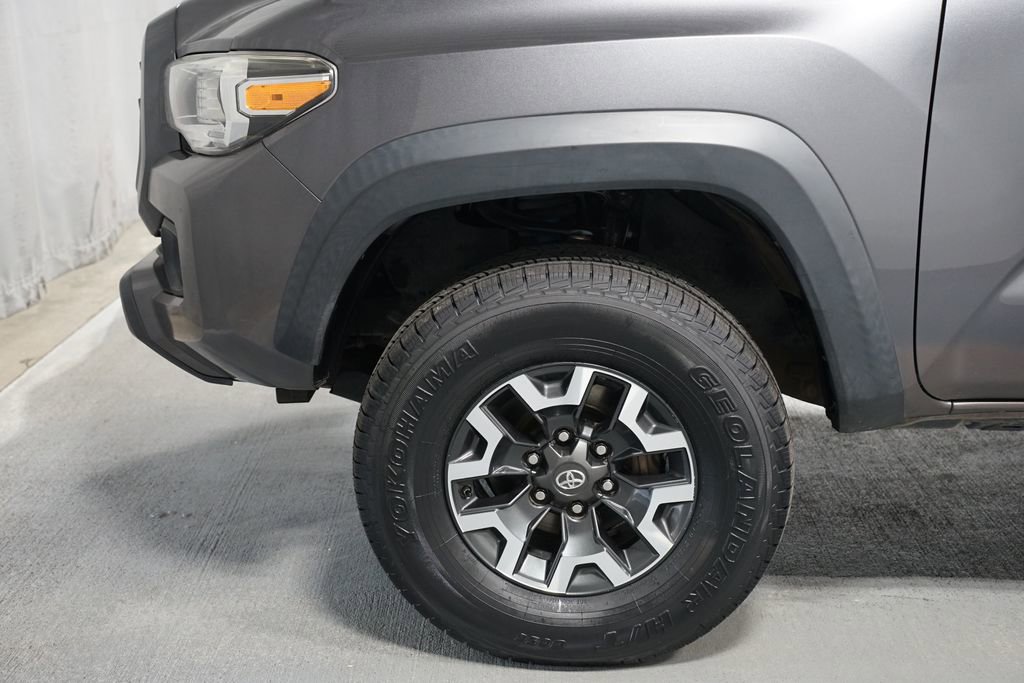 Used 2020 Toyota Tacoma TRD Off-Road w/ Technology Package image 5