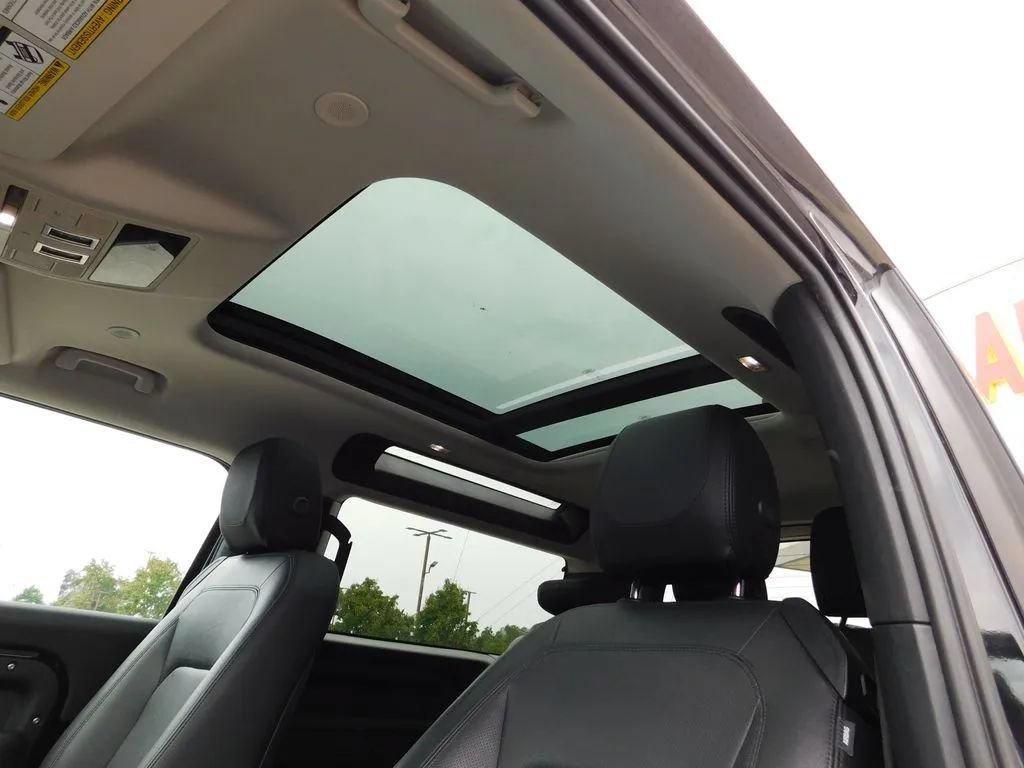 Used 2024 Land Rover Defender 90 S AWD/4WD image 12