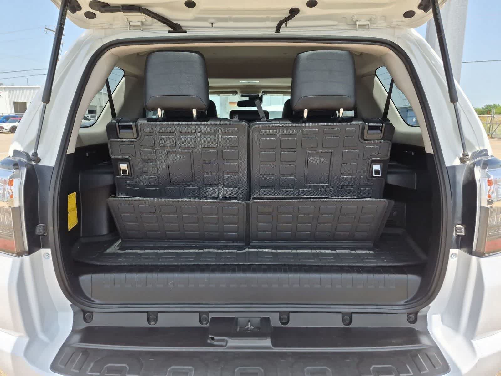 Used 2022 Toyota 4Runner SR5 Premium w/ Moonroof Package AWD/4WD image 25