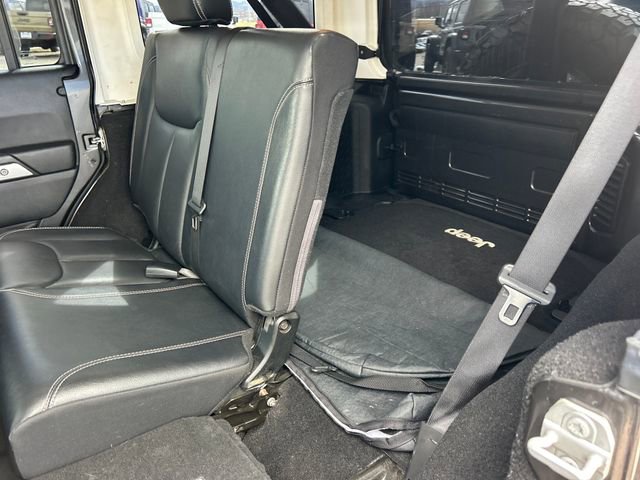 Used 2017 Jeep Wrangler Unlimited Rubicon image 45