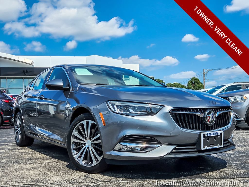 Used 2020 Buick Regal Essence FWD image 1